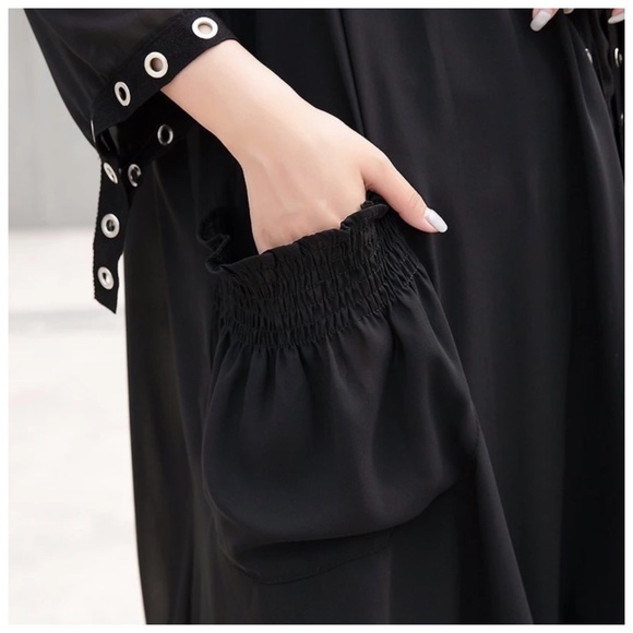 Lightweight Open Front Grommet Top - Picture 4 of 6